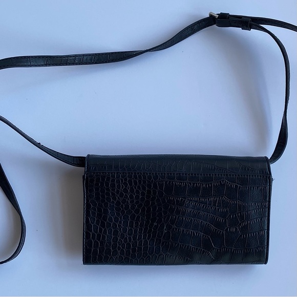 Guess Snakeskin Crossbody Bag - Picture 3 of 5